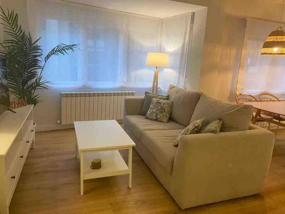 Apartamento A Estrenar En Centro Gijon. Fibra-Tv Exterior foto